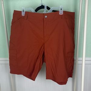 Duluth womens quick-wicking 10” shorts